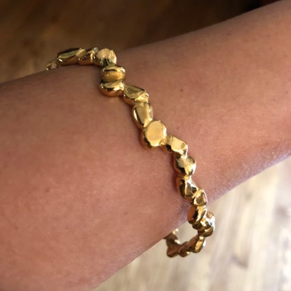 Sophia & Chloe Gold Stepping Stones Bangle with Inscription - Picture 4 of 5